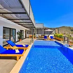 Summery Villa *
